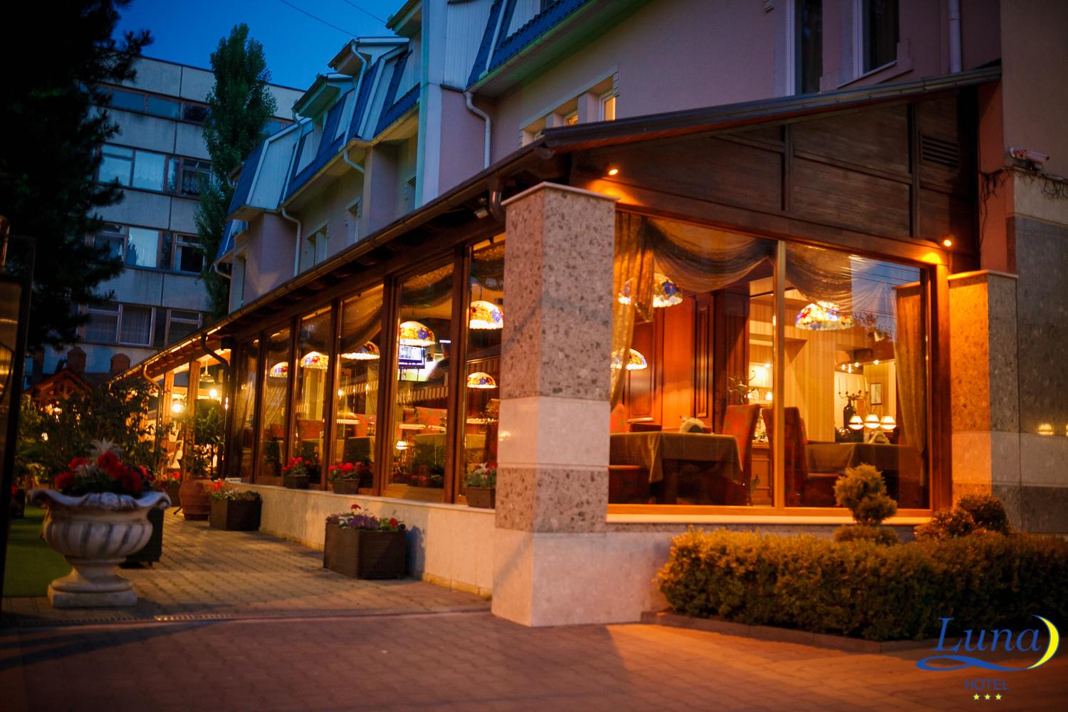 Luna Hotel คีชีเนา ภายนอก รูปภาพ